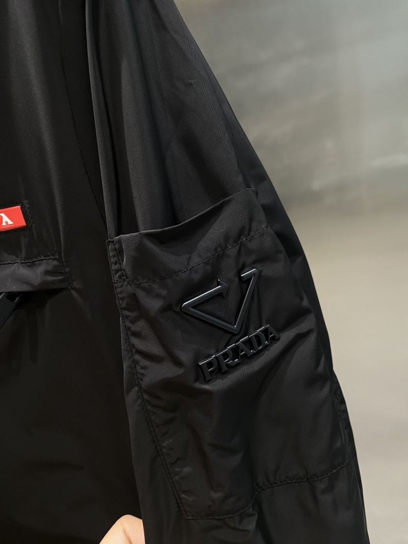 Pra*a outwear
